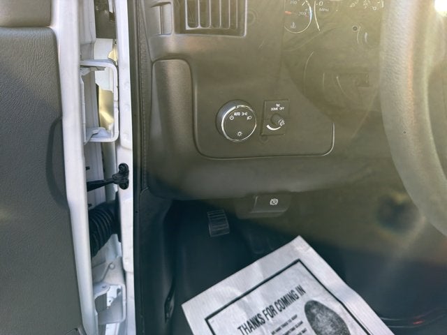 2025 Chevrolet Express Cargo Van Base