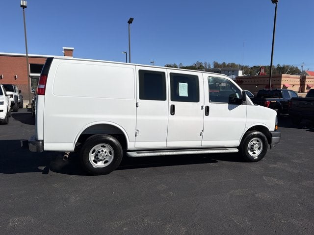 2025 Chevrolet Express Cargo Van Base