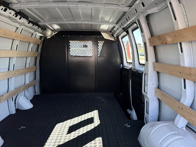 2025 Chevrolet Express Cargo Van Base