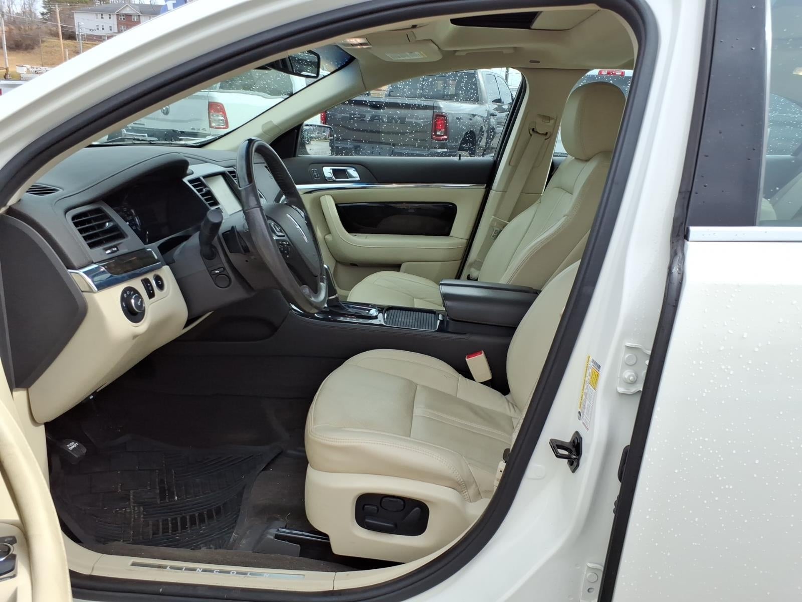 2013 Lincoln MKS Base