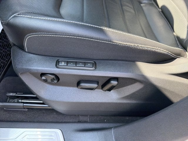 2025 Volkswagen Atlas Cross Sport 2.0T SEL