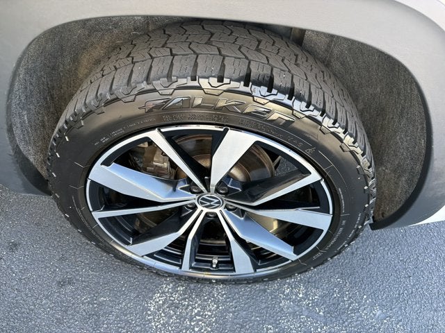2024 Volkswagen Atlas 2.0T SEL Premium R-Line