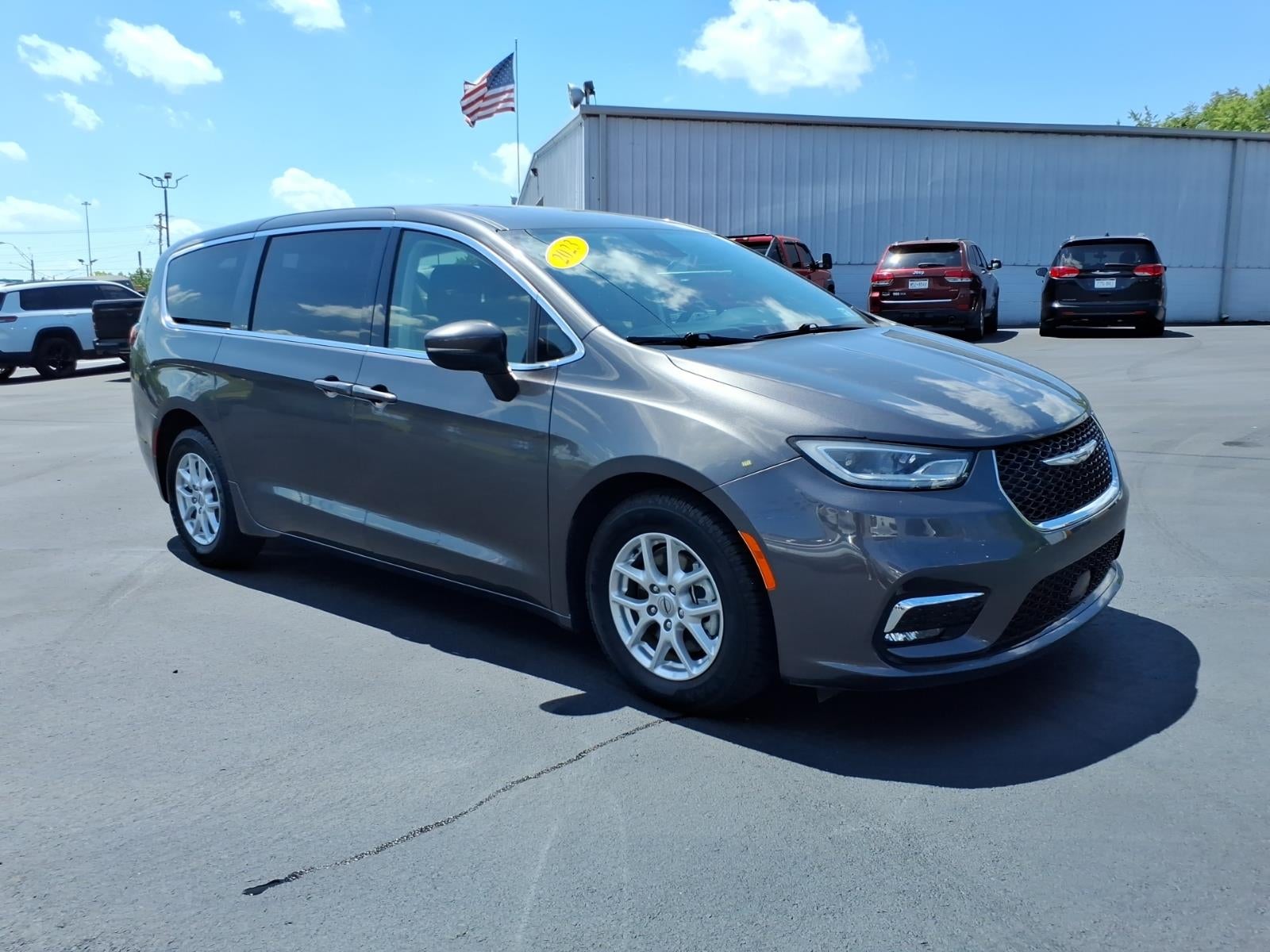 2023 Chrysler Pacifica Touring L