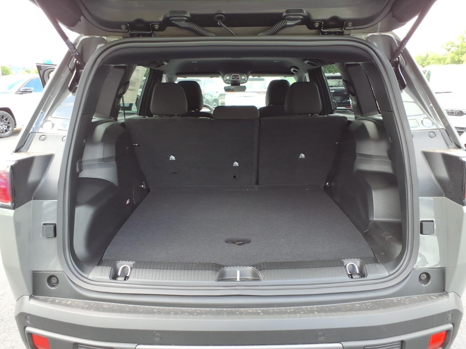 2026 Jeep Cherokee Laredo