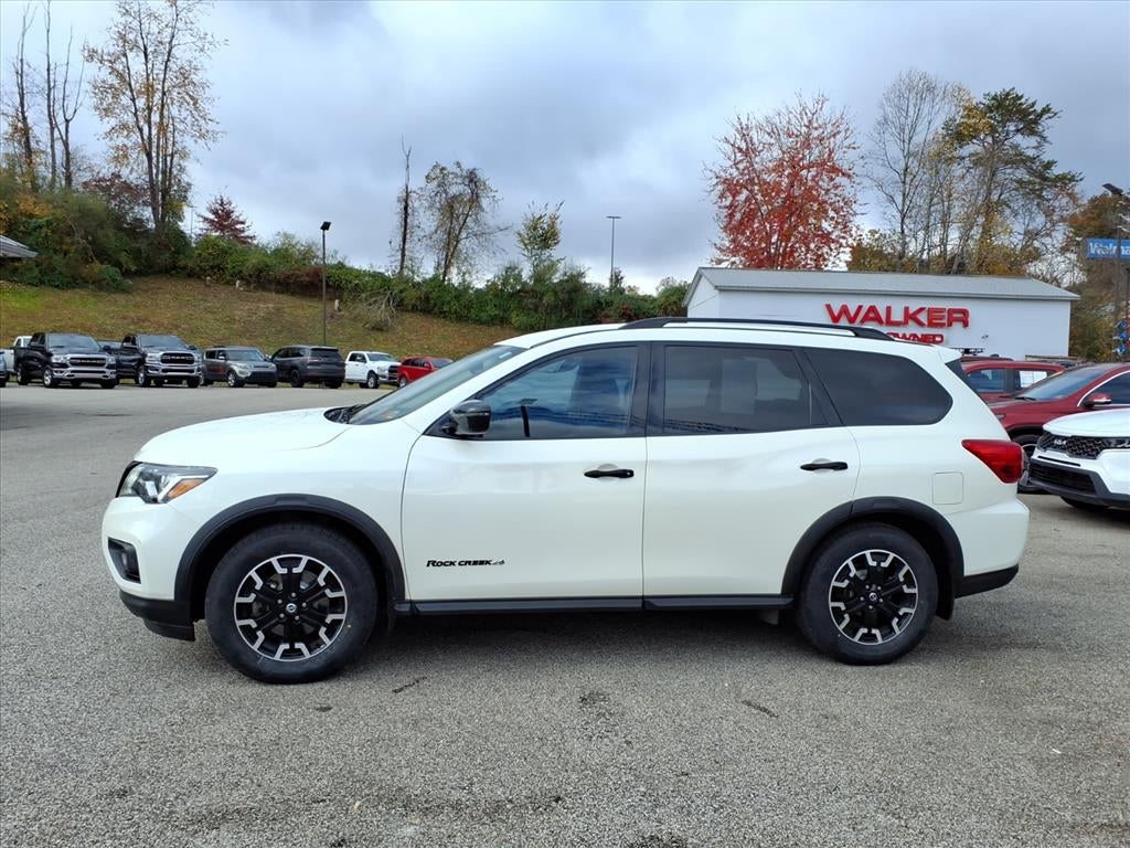2019 Nissan Pathfinder SV