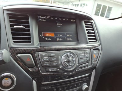 2019 Nissan Pathfinder SV