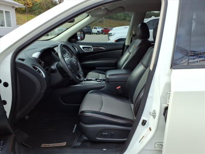 2019 Nissan Pathfinder SV