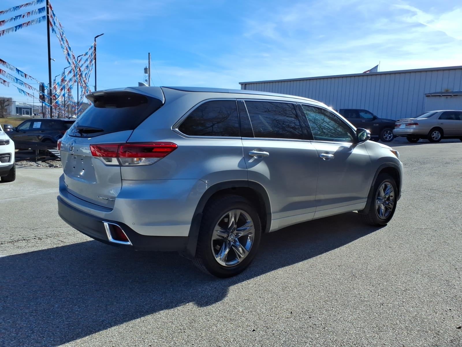 2018 Toyota Highlander Base