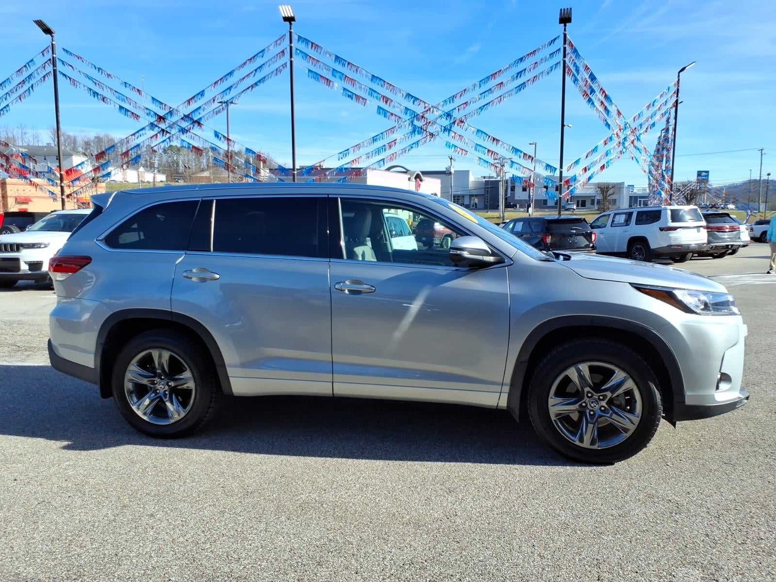 2018 Toyota Highlander Base