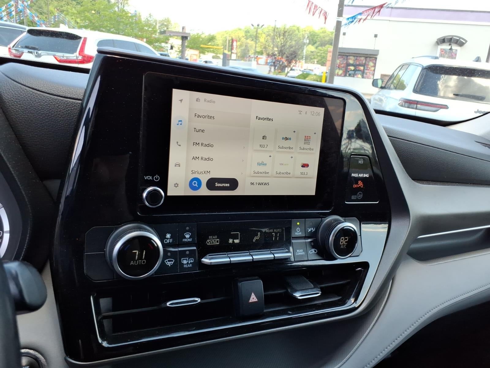 2023 Toyota Highlander LE