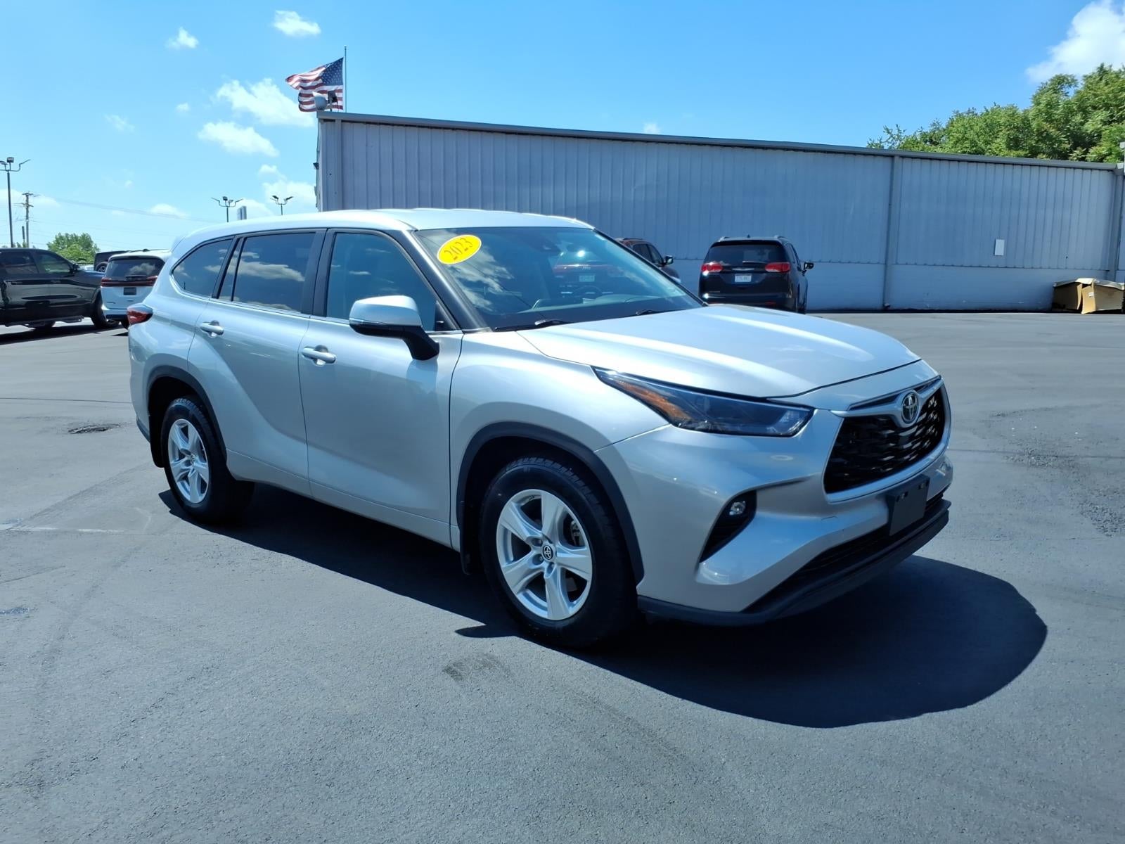 2023 Toyota Highlander LE