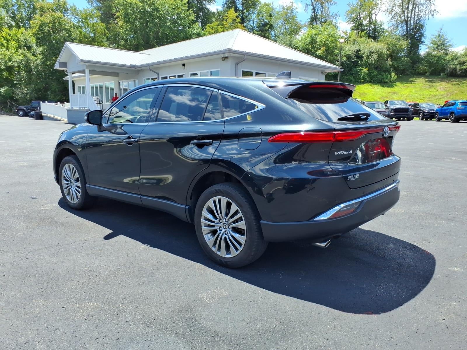 2022 Toyota Venza Base