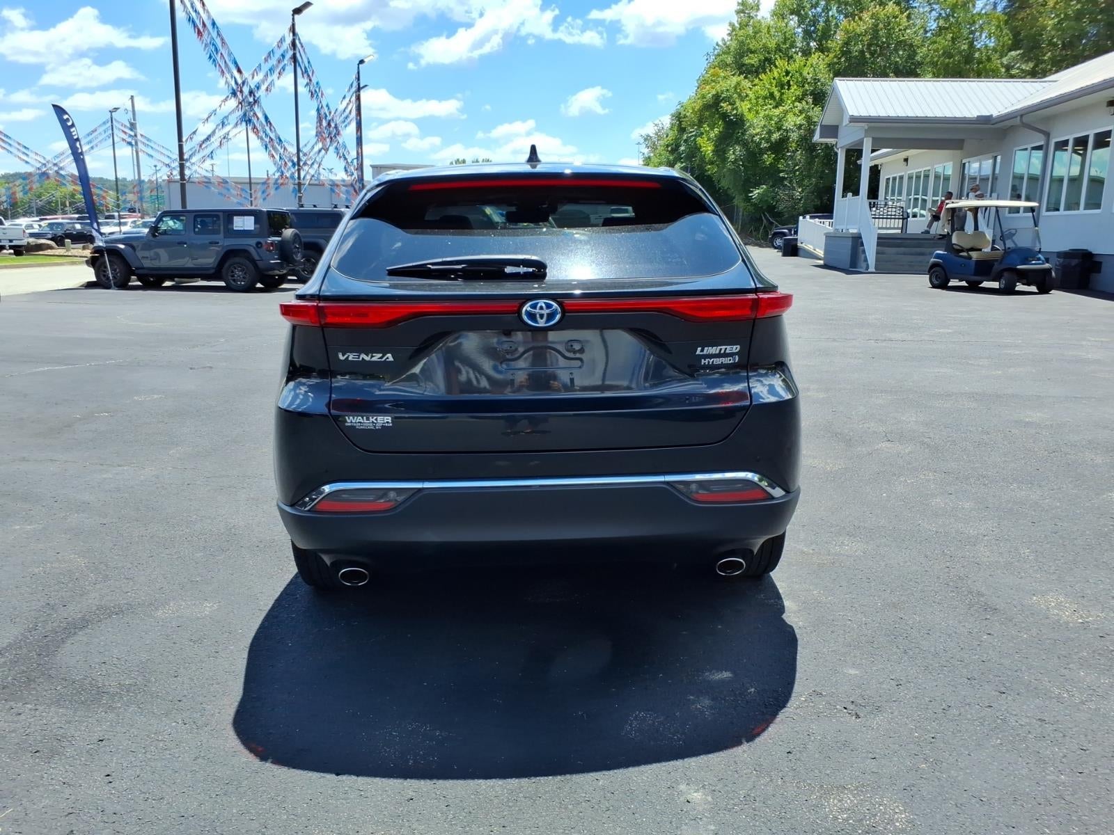 2022 Toyota Venza Base