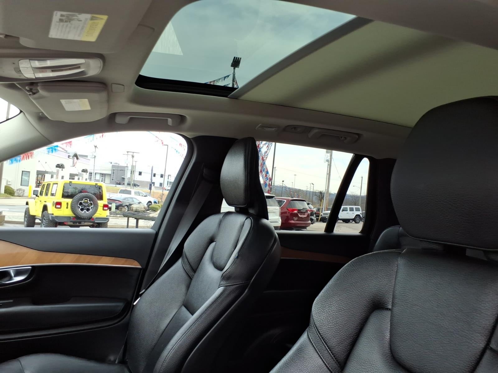 2023 Volvo XC90 B5 Plus Bright Theme