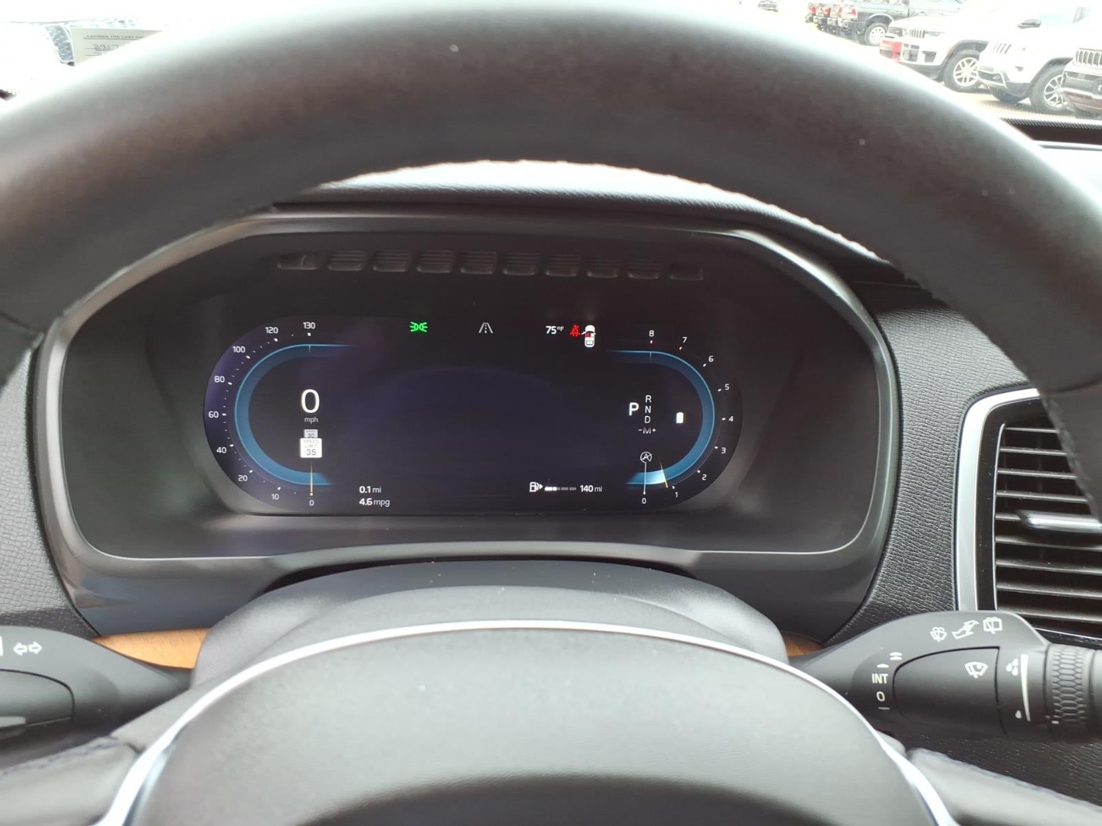 2023 Volvo XC90 B5 Plus Bright Theme