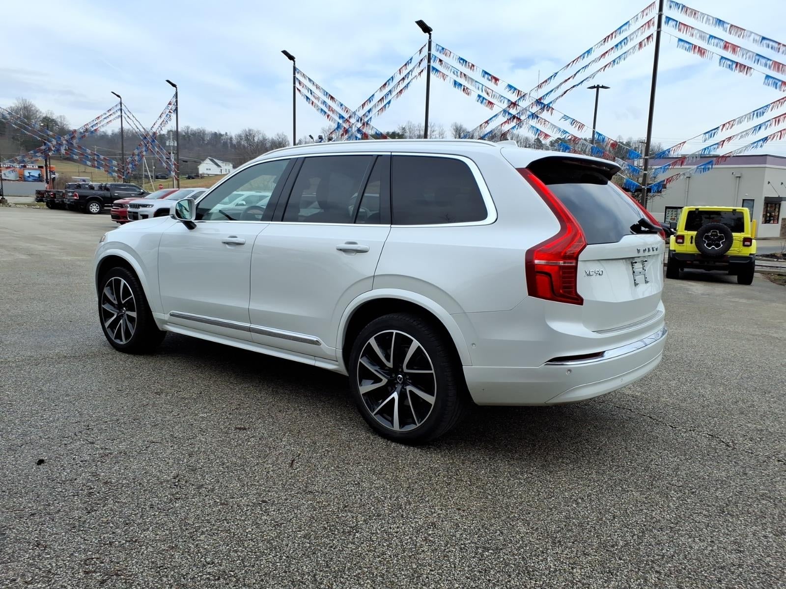 2023 Volvo XC90 B5 Plus Bright Theme