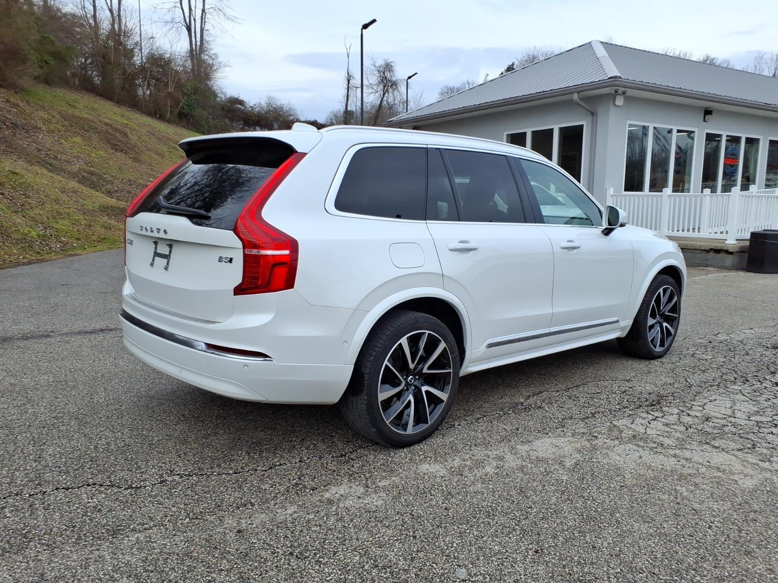 2023 Volvo XC90 B5 Plus Bright Theme