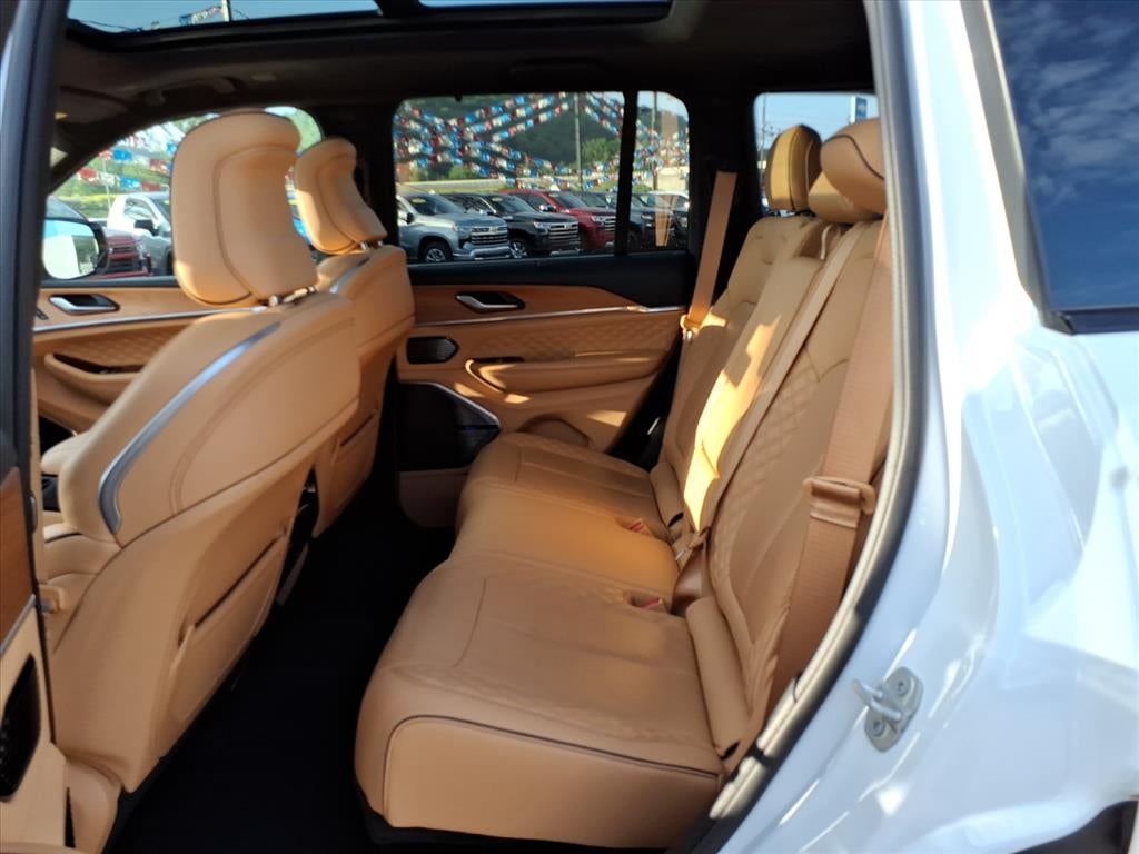 2023 Jeep Grand Cherokee Summit Reserve