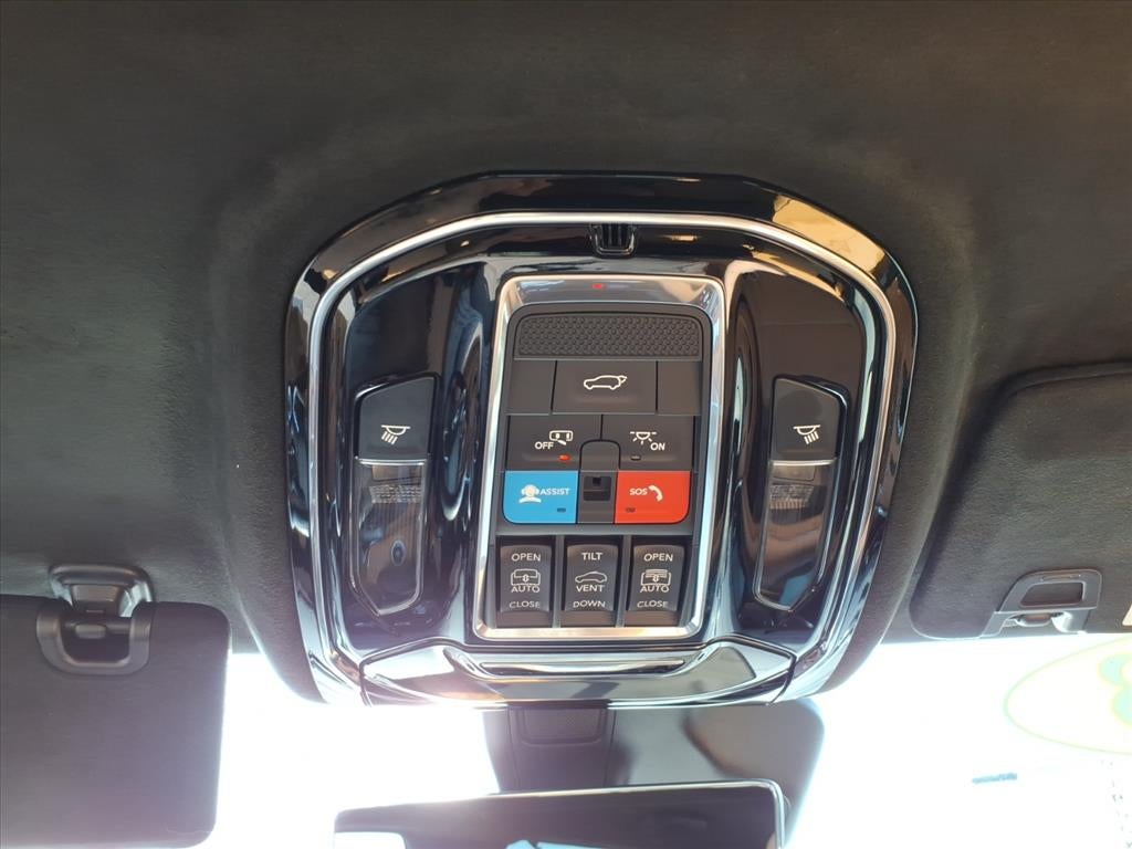 2023 Jeep Grand Cherokee Summit Reserve