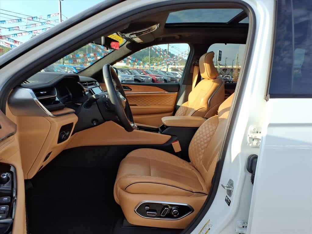 2023 Jeep Grand Cherokee Summit Reserve