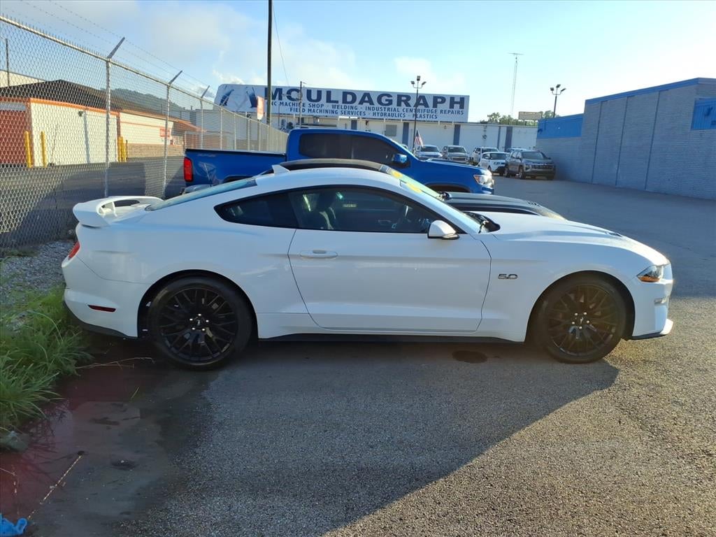 2022 Ford Mustang Base