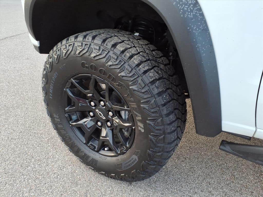 2025 Chevrolet Colorado Base