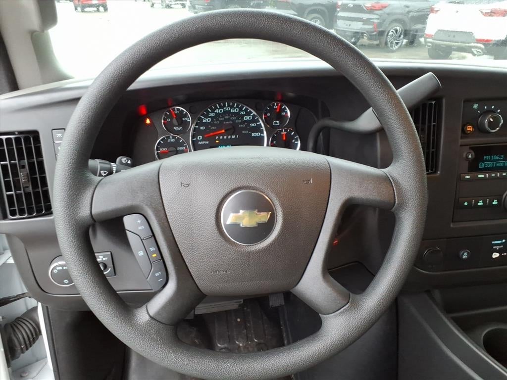 2025 Chevrolet Express WT