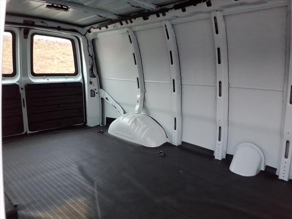 2025 Chevrolet Express WT