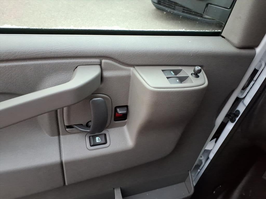 2025 Chevrolet Express WT