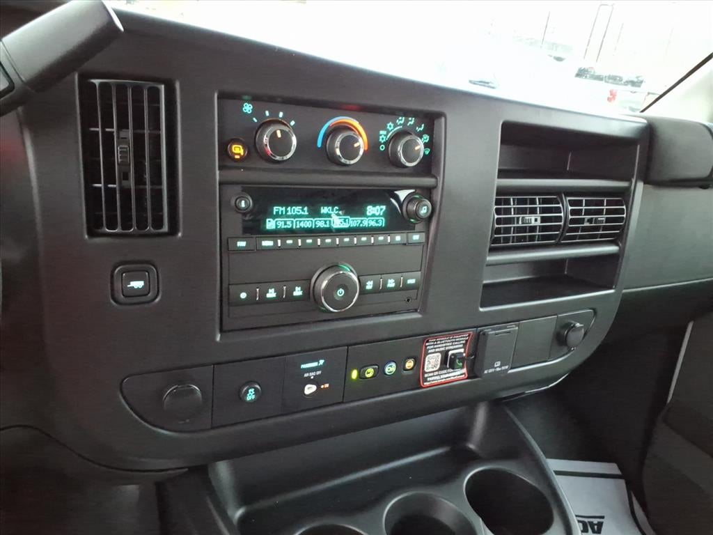 2025 Chevrolet Express WT