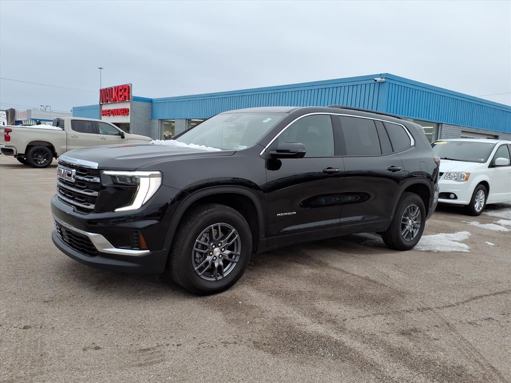 2025 GMC Acadia Elevation