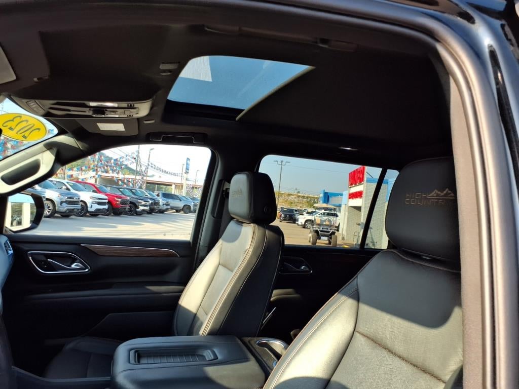 2023 Chevrolet Suburban High Country