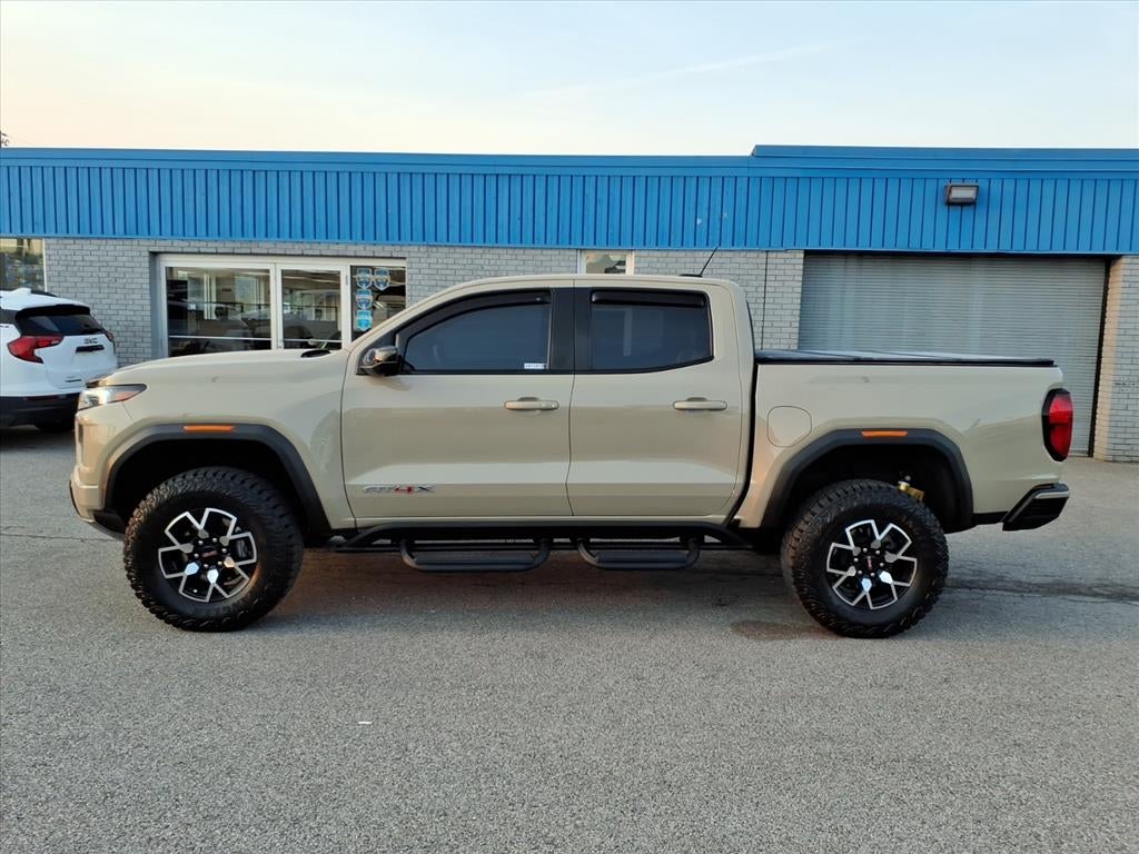 2024 GMC Canyon Base