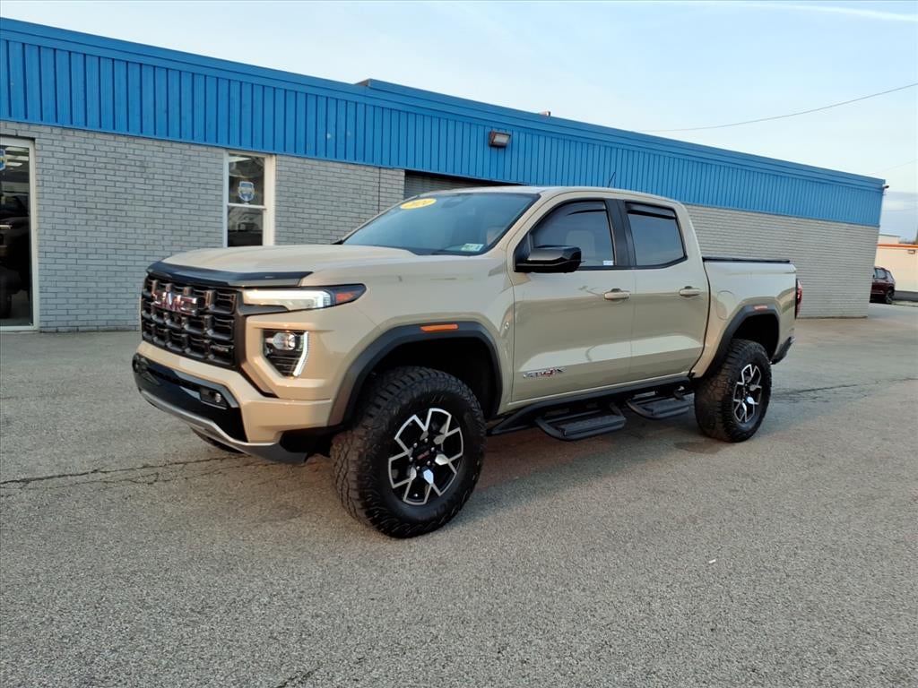 2024 GMC Canyon Base