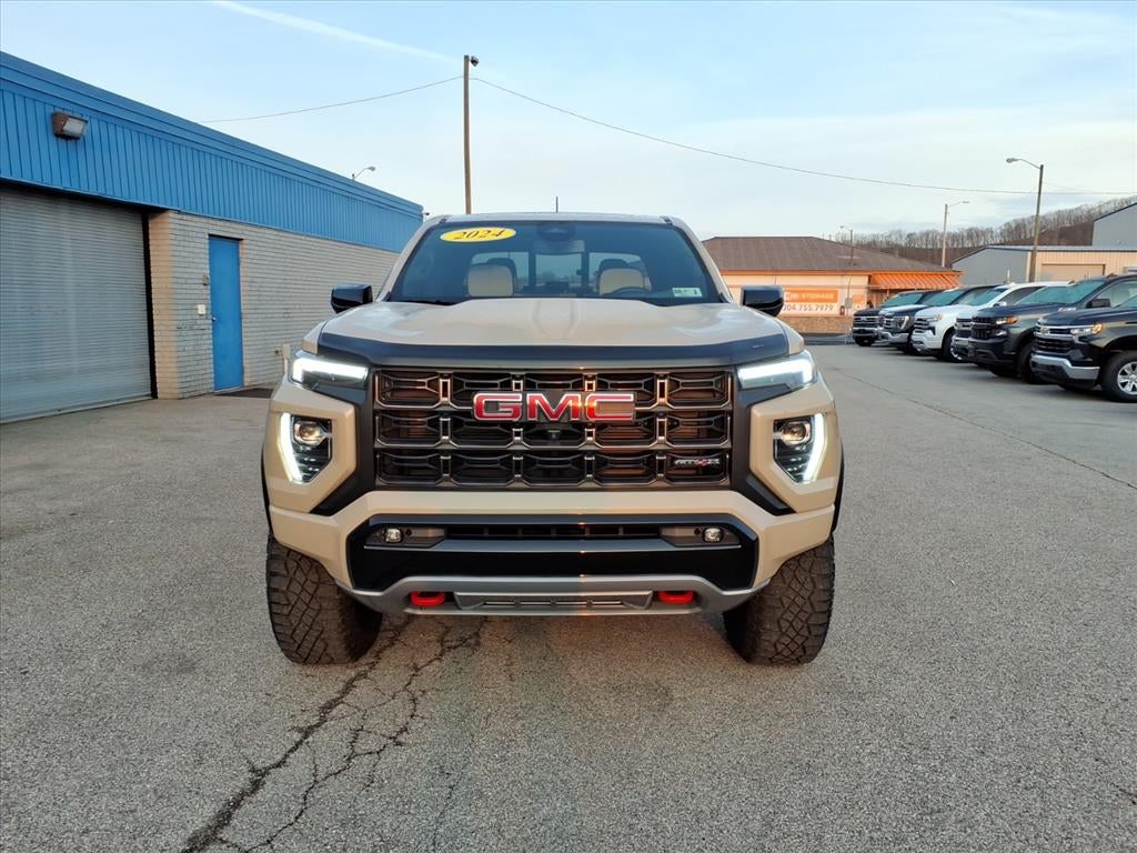 2024 GMC Canyon Base