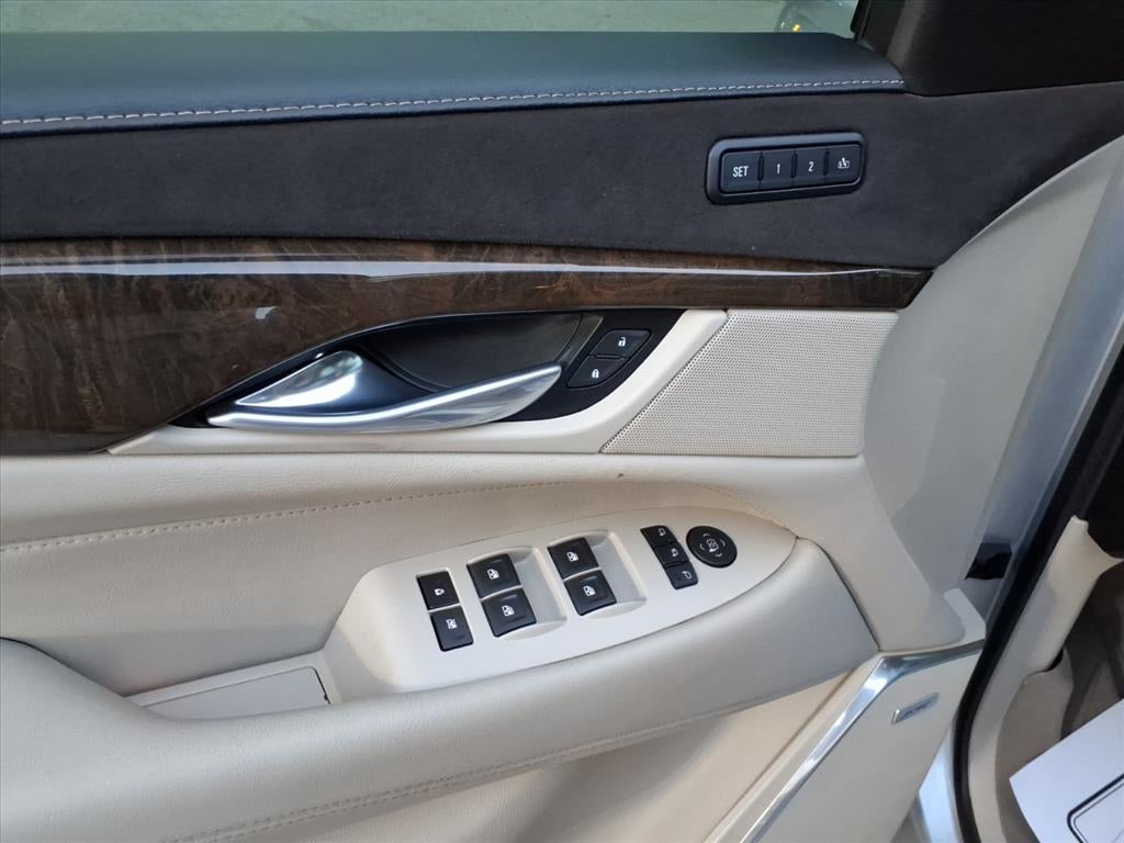 2018 Cadillac Escalade Base