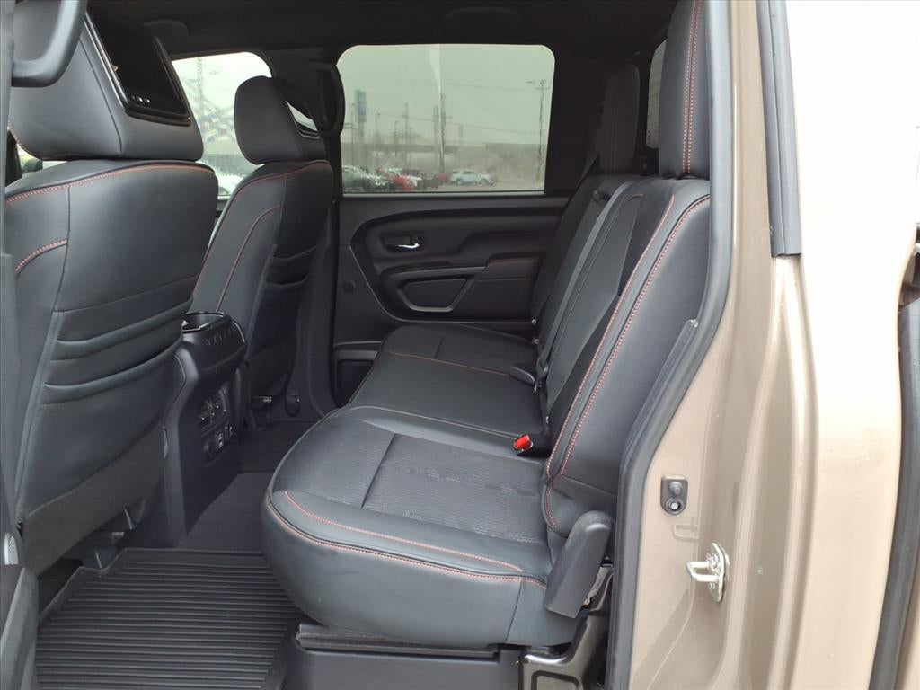 2021 Nissan Titan Base