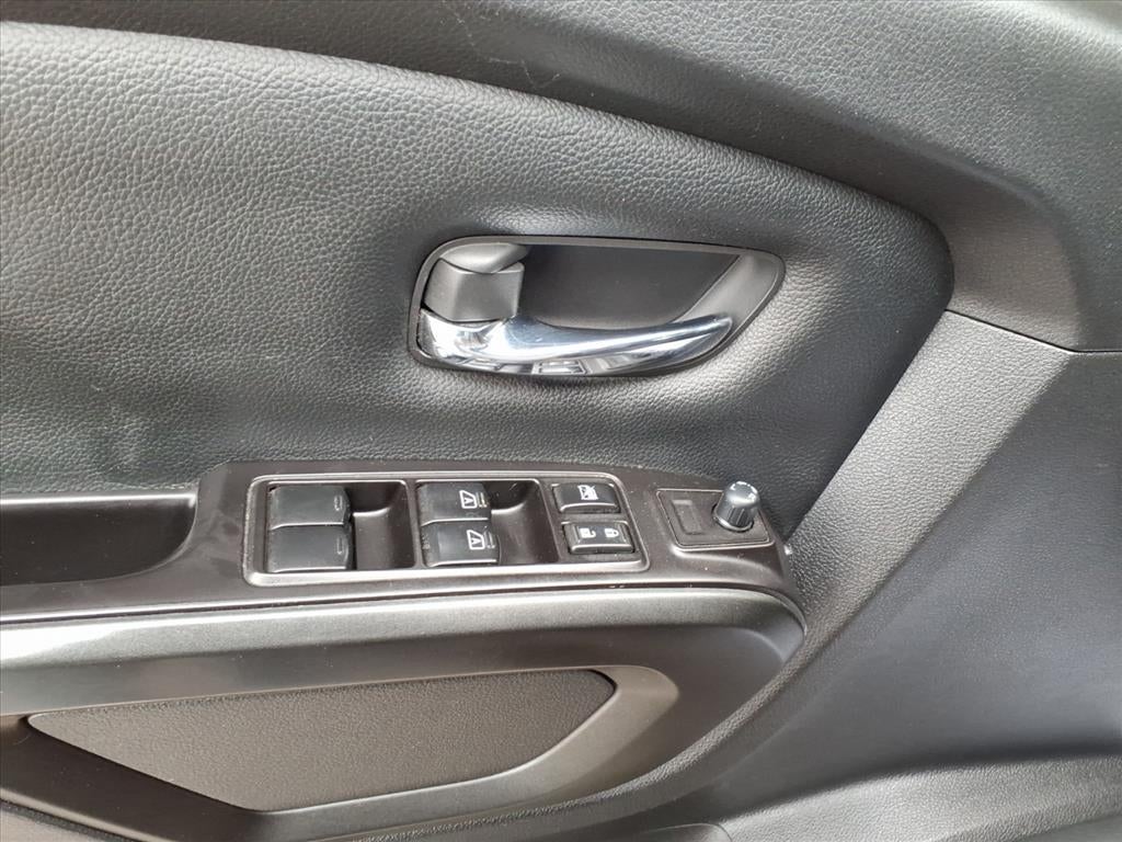 2021 Nissan Titan Base