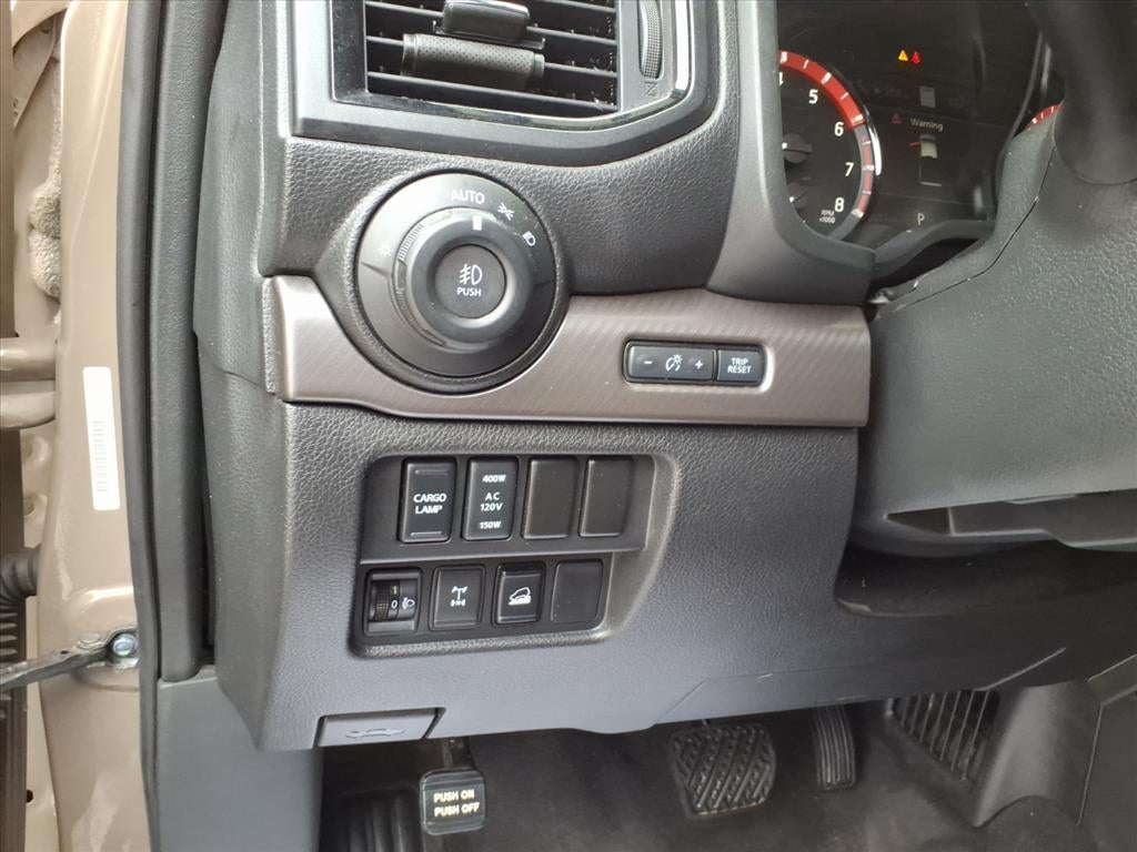 2021 Nissan Titan Base