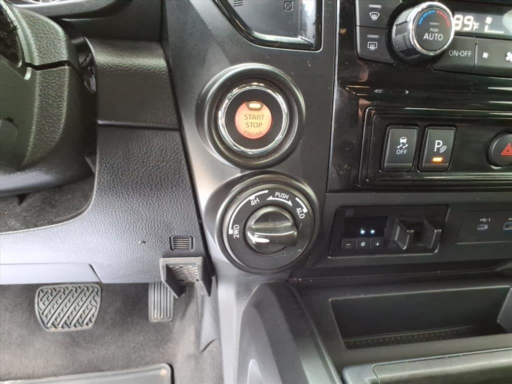 2021 Nissan Titan Base