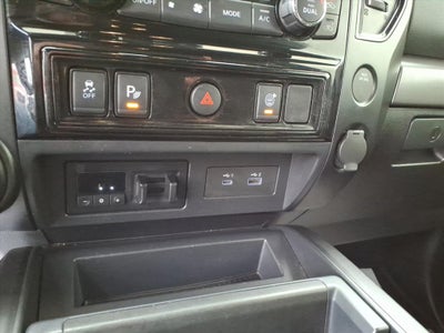 2021 Nissan Titan Base