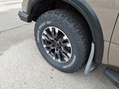 2021 Nissan Titan Base