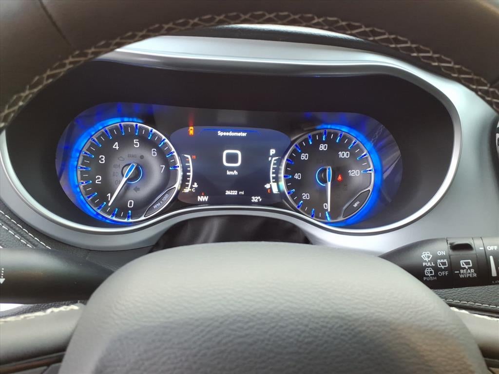 2025 Chrysler Pacifica Base