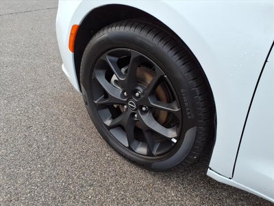 2025 Chrysler Pacifica Base