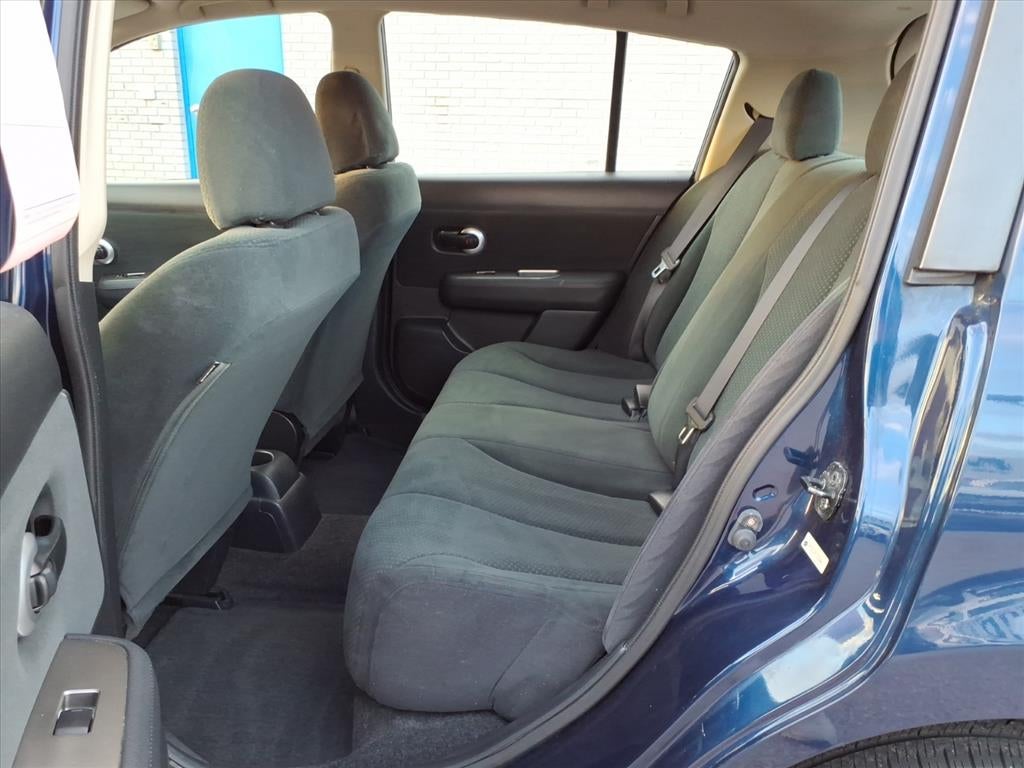 2012 Nissan Versa Base