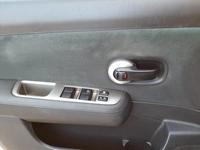 2012 Nissan Versa Base