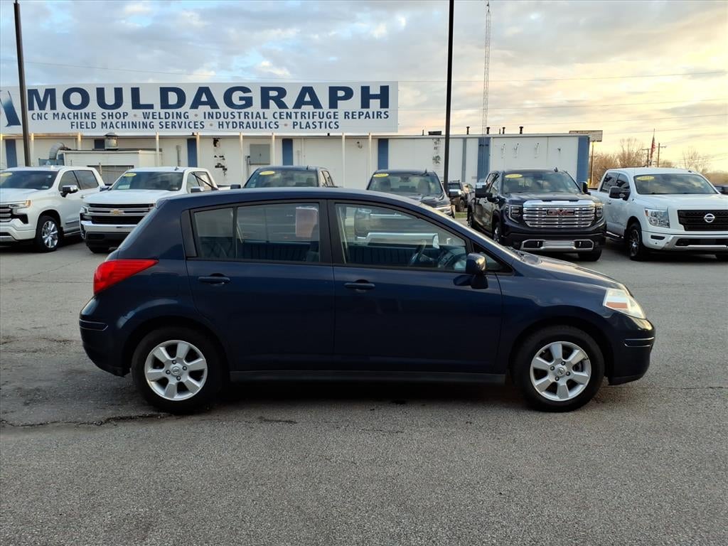 2012 Nissan Versa Base