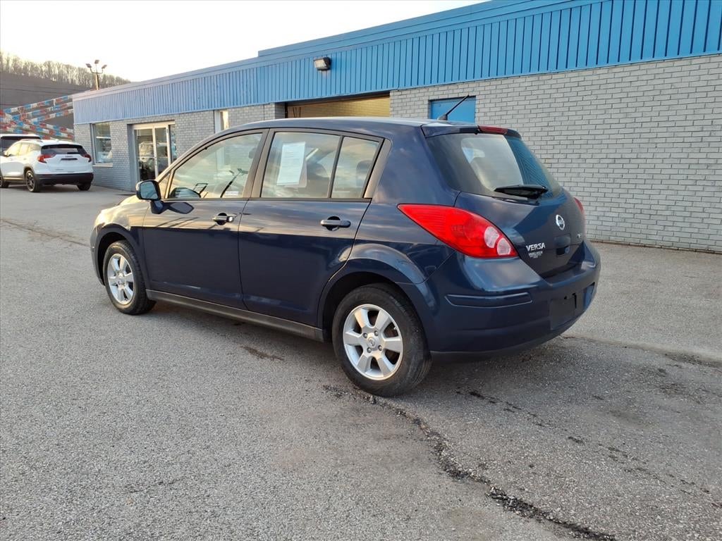 2012 Nissan Versa Base