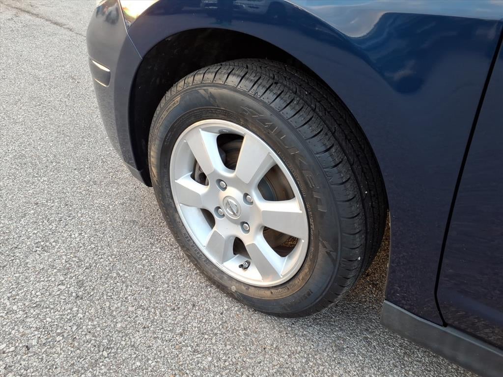 2012 Nissan Versa Base