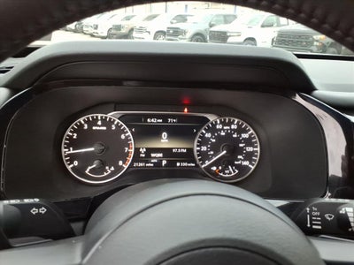 2025 Nissan Pathfinder SV